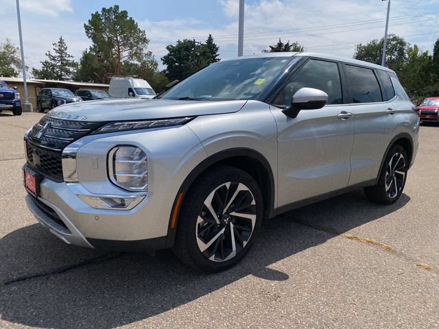 Used 2024 Mitsubishi Outlander SE