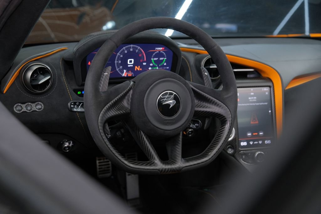 Used 2020 McLaren 720S Spider photo 41