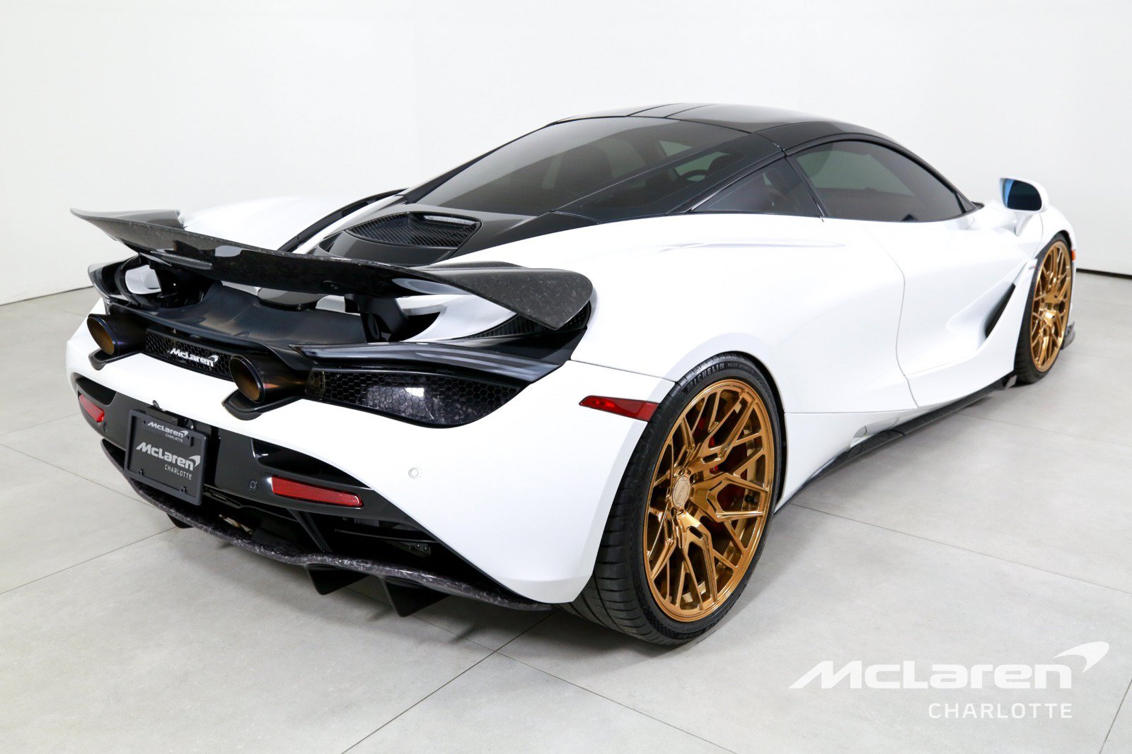 Used 2019 McLaren 720S photo 9