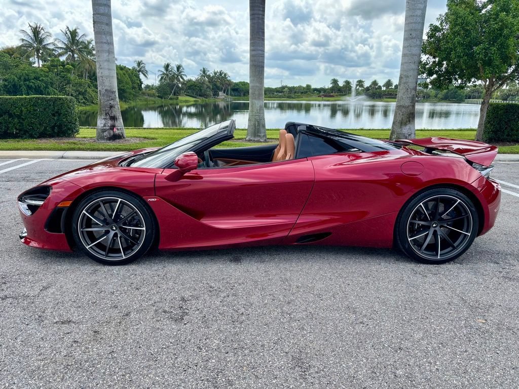 Used 2022 McLaren 720S Luxury photo 13