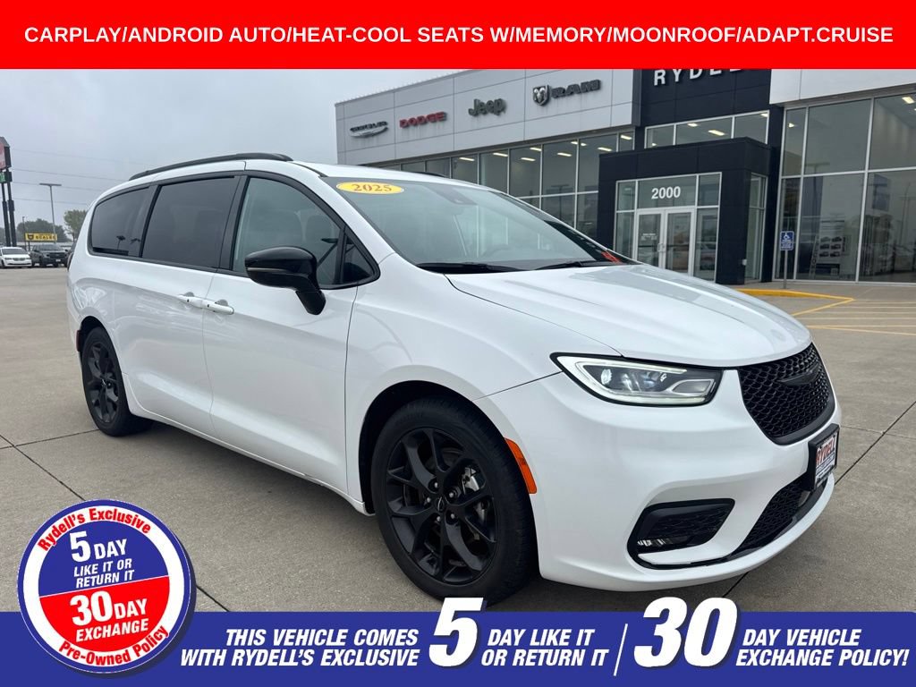 Used 2025 Chrysler Pacifica Limited
