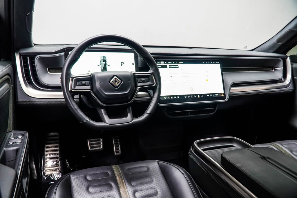 2024 Rivian R1S Adventure