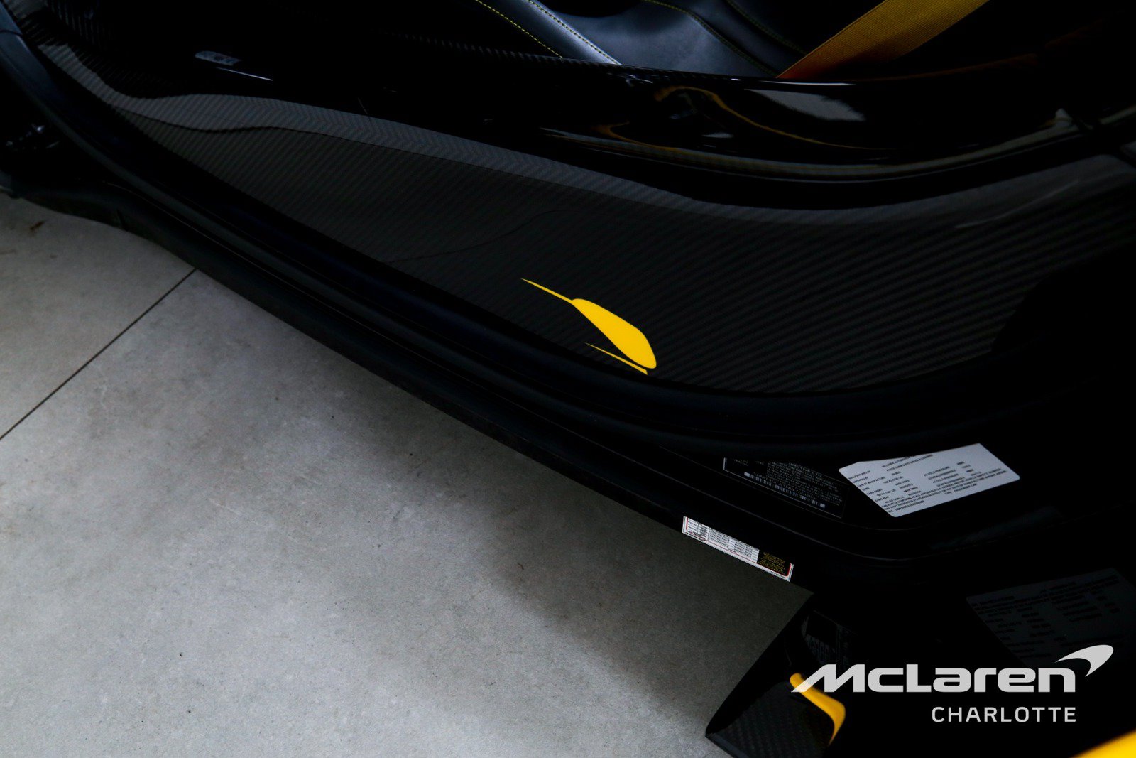 Used 2022 McLaren 765LT photo 18
