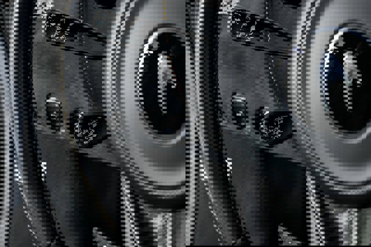 Used 2020 McLaren 720S Performance photo 35