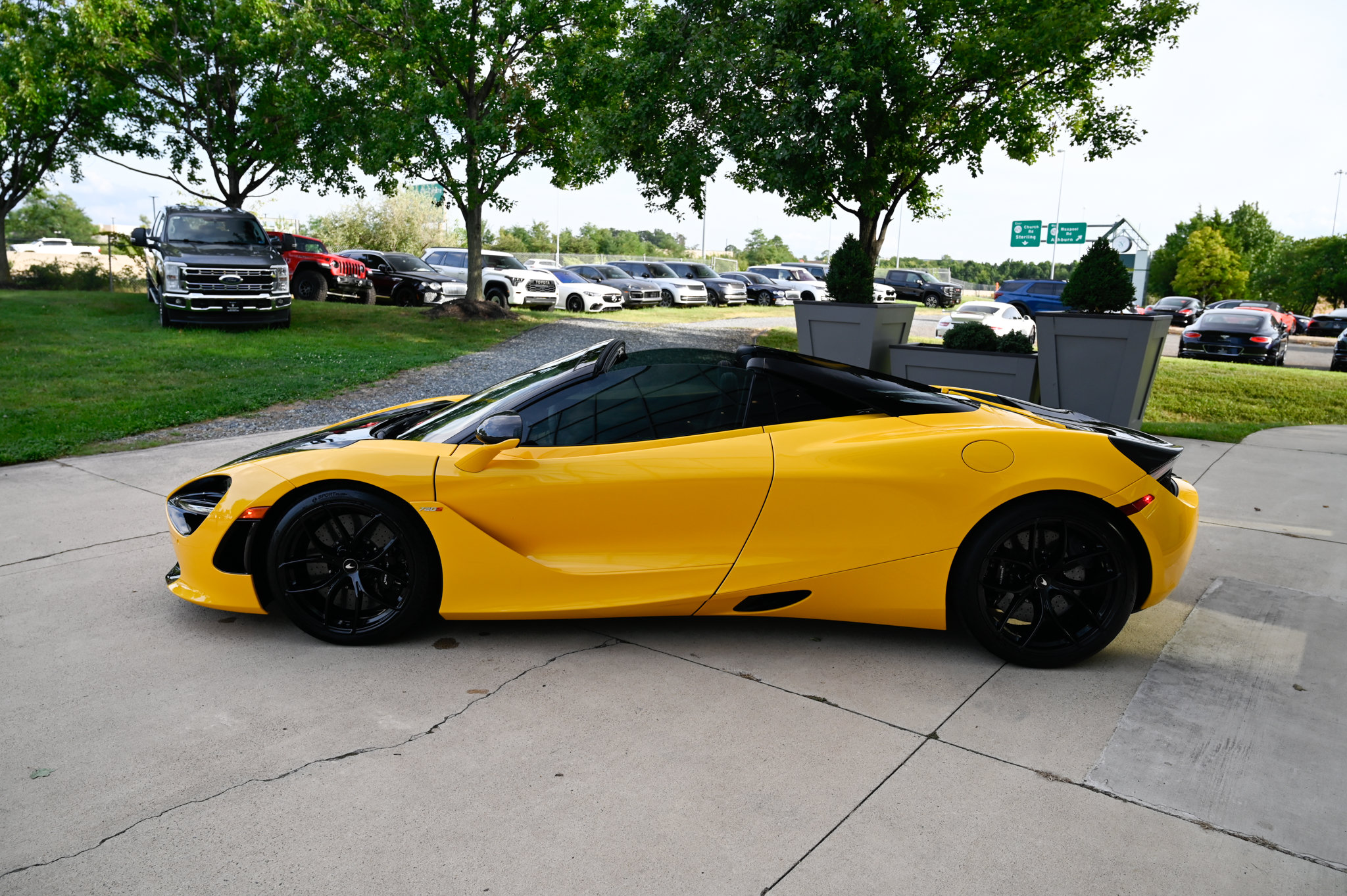 Used 2020 McLaren 720S Performance photo 24
