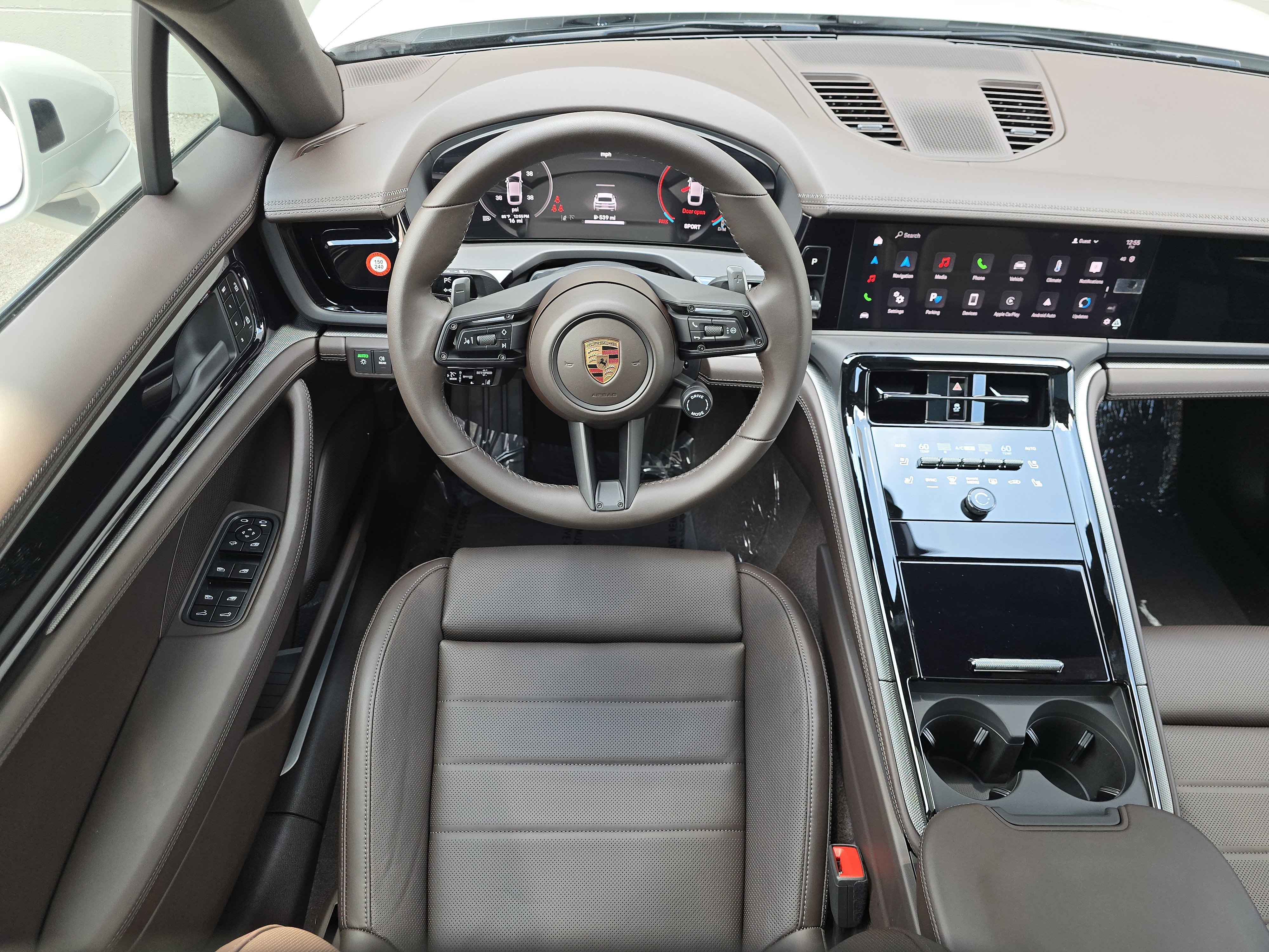 2025 Porsche Panamera 4