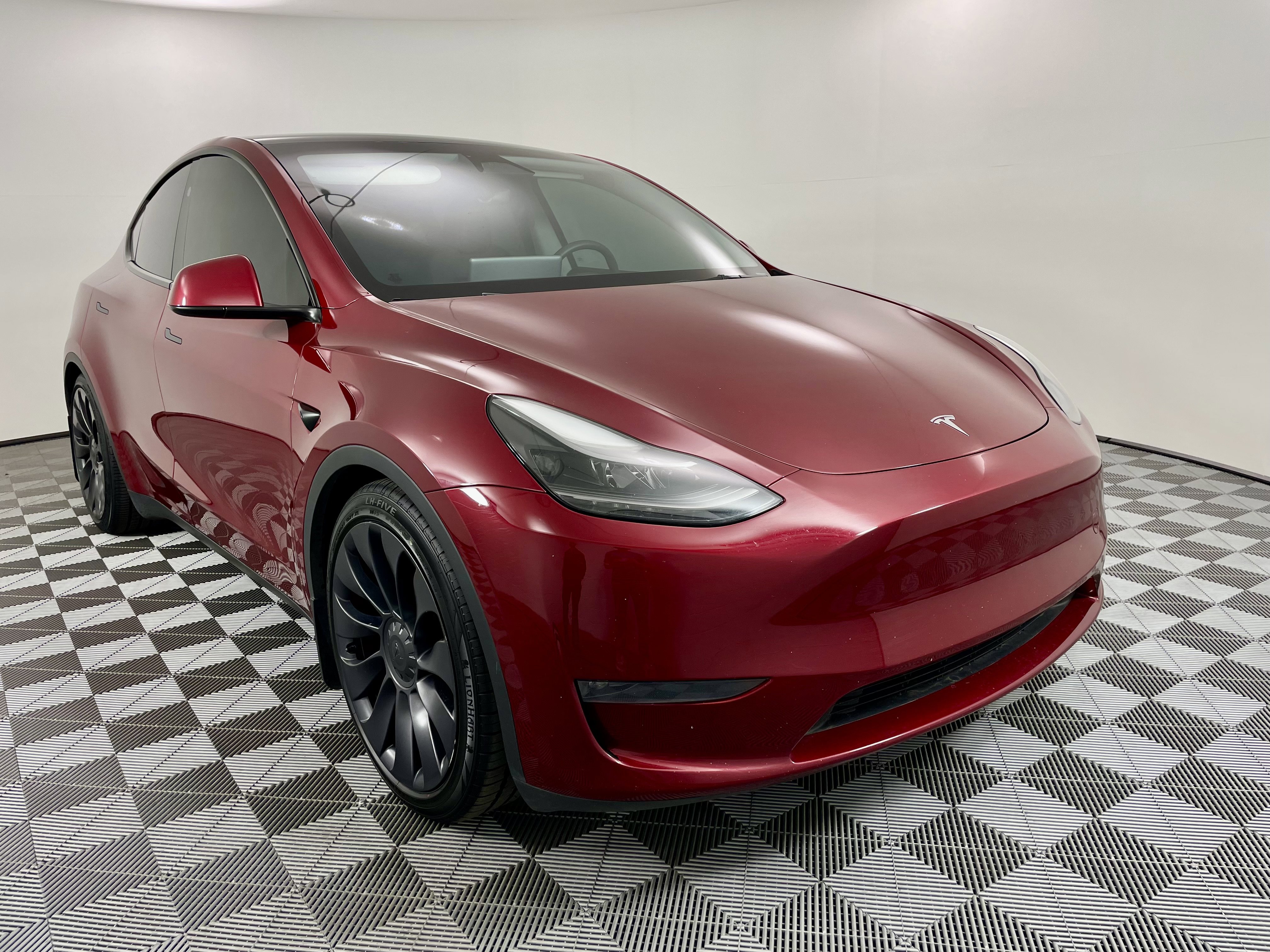 2024 Tesla Model Y Performance