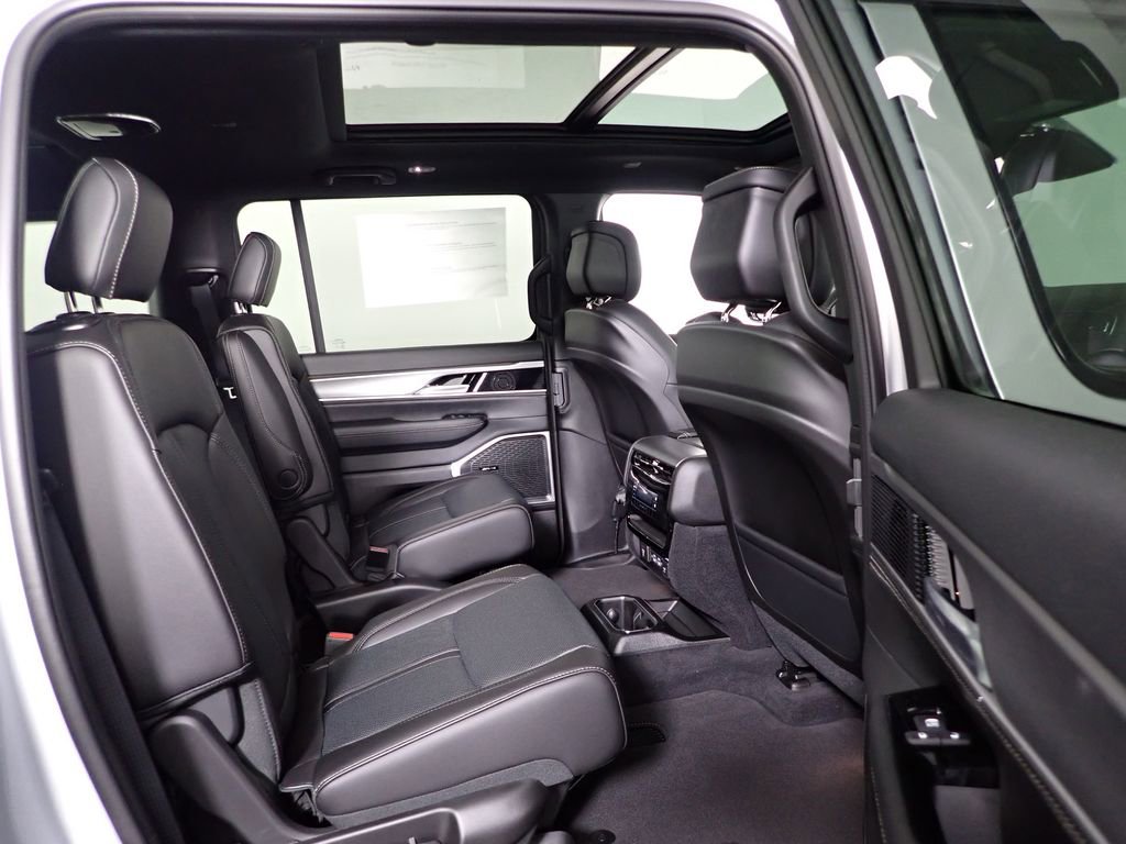 2026 Jeep Grand Wagoneer 4WD