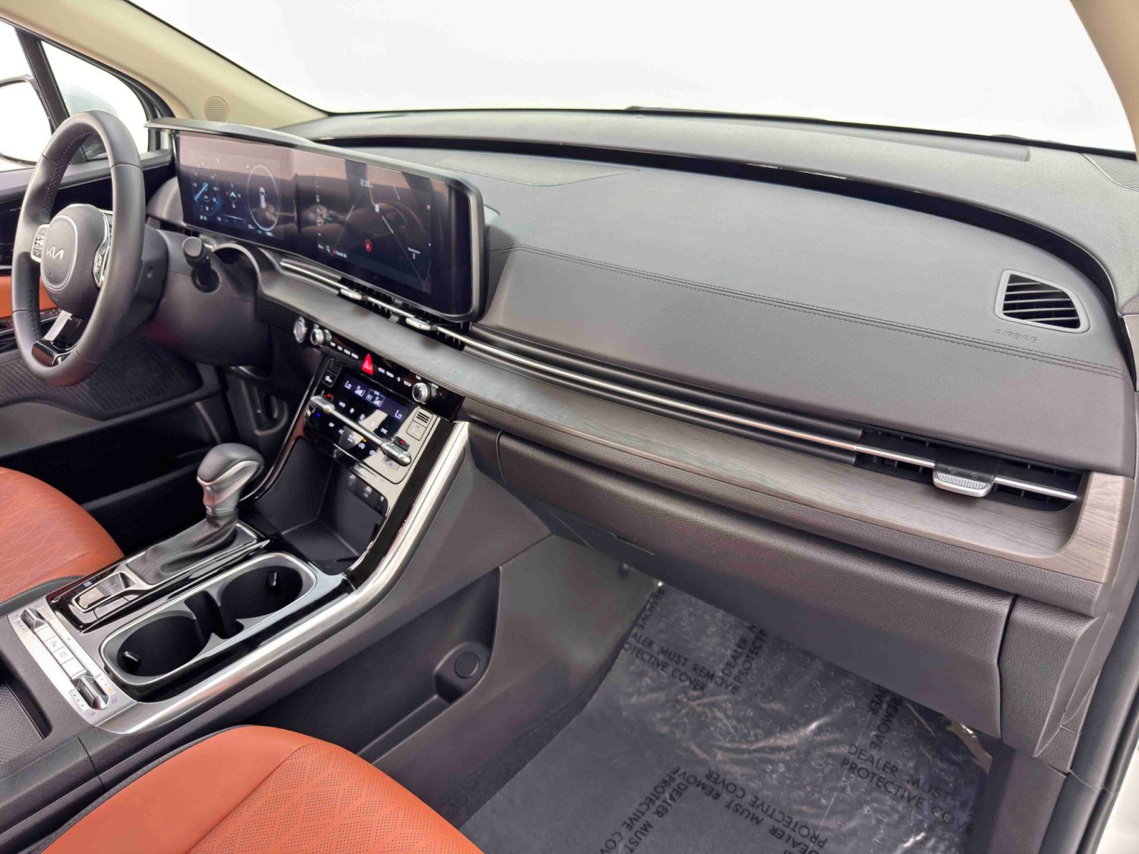 2024 Kia Carnival SX