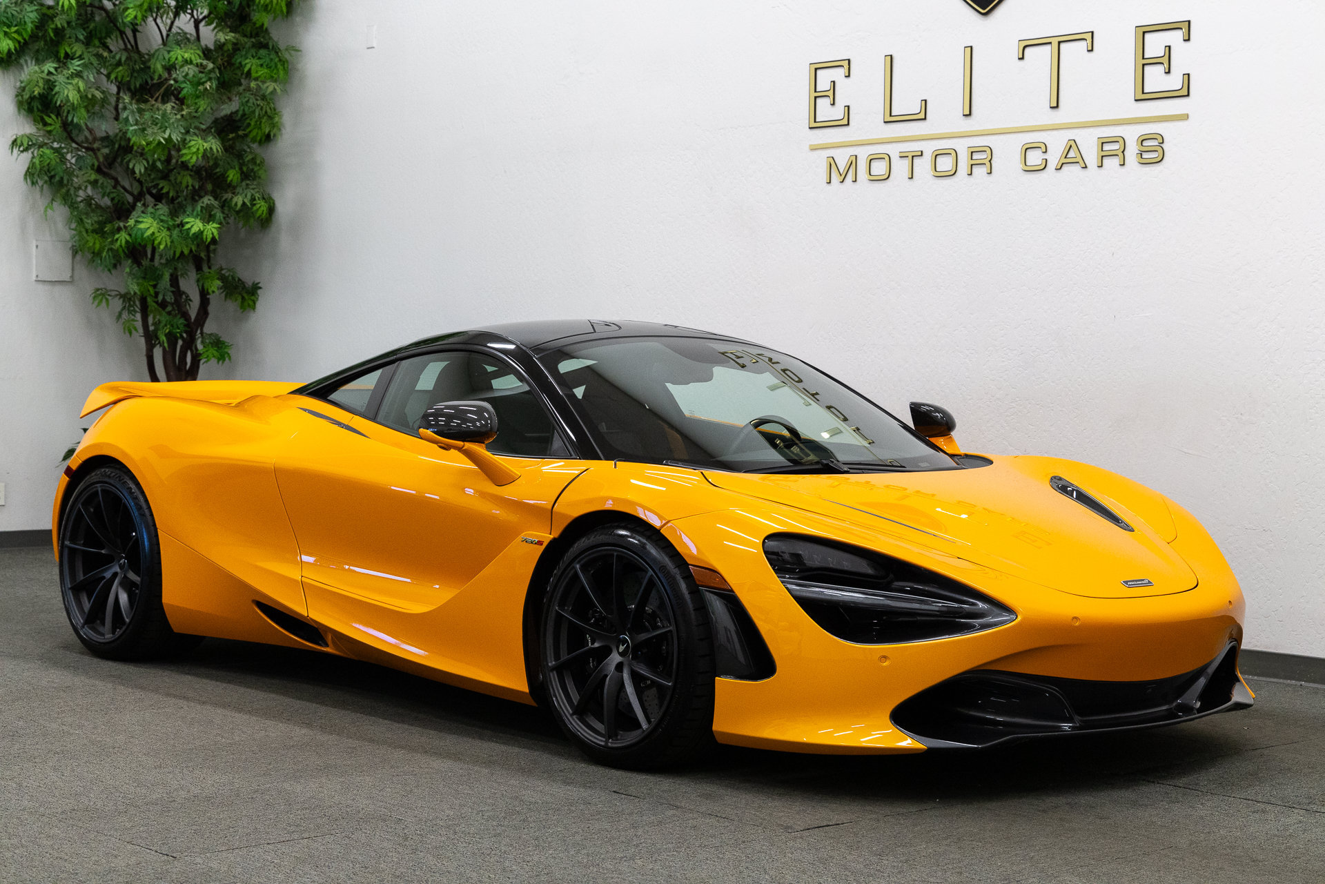 Used 2019 McLaren 720S Performance photo 8