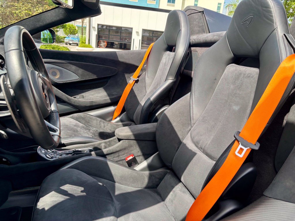 Used 2020 McLaren 600LT Spider photo 22