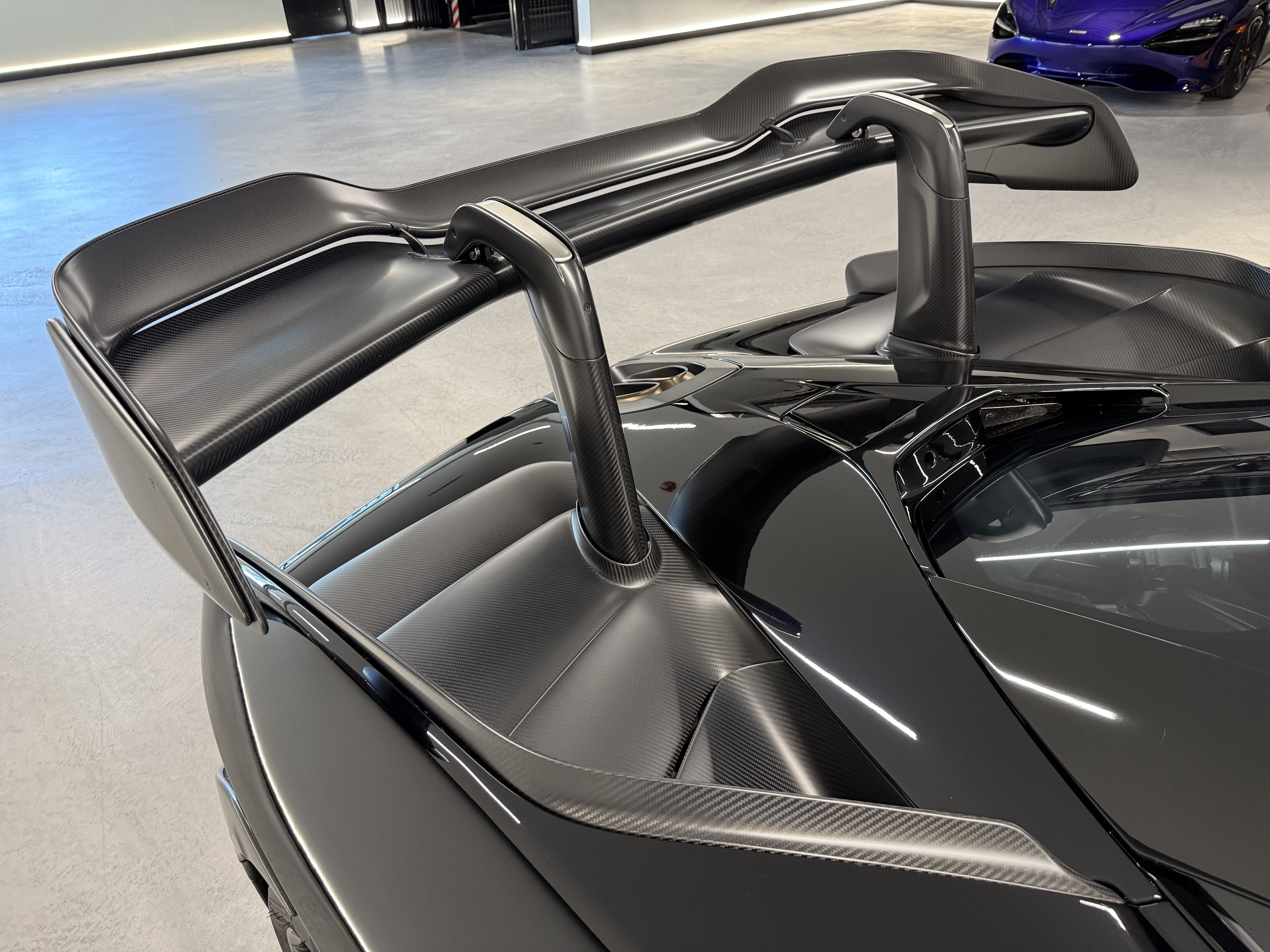 Used 2019 McLaren Senna photo 25