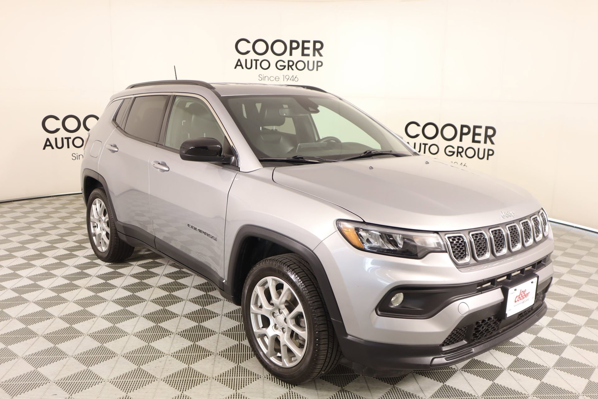 Used 2024 Jeep Compass Latitude
