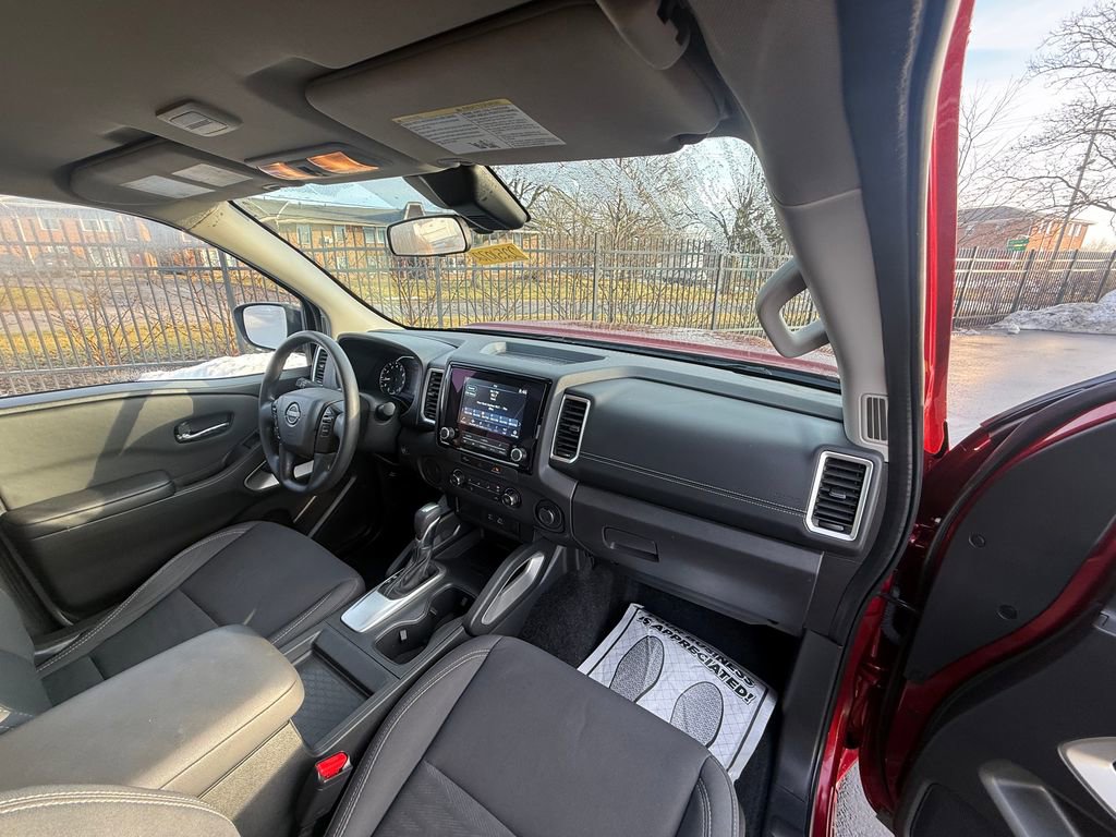 2023 Nissan Frontier SV