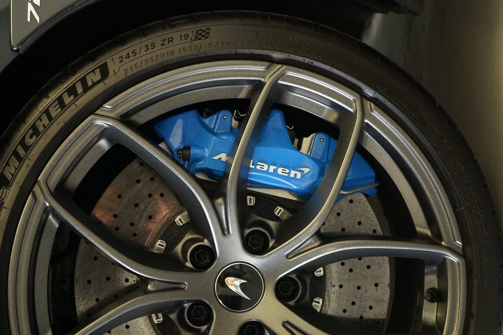 Used 2020 McLaren 720S Performance photo 39