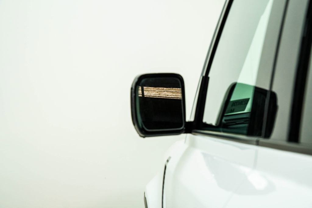 2025 Land Rover Defender 110 S