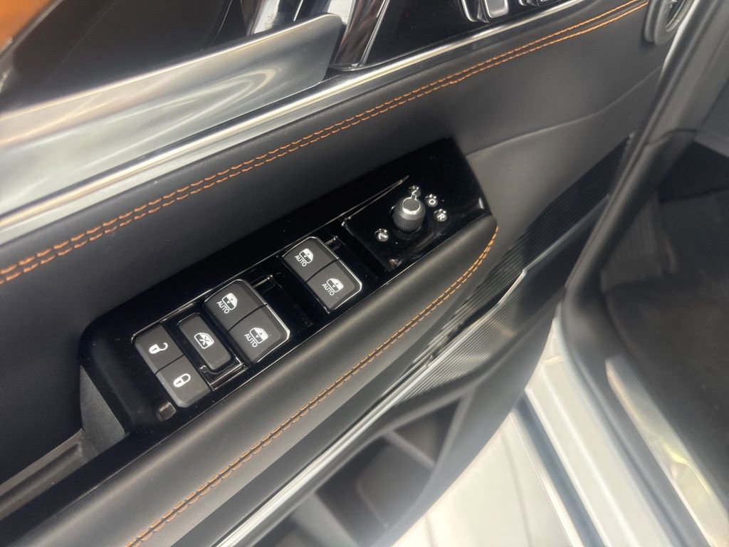 2025 Jeep Grand Wagoneer Series III