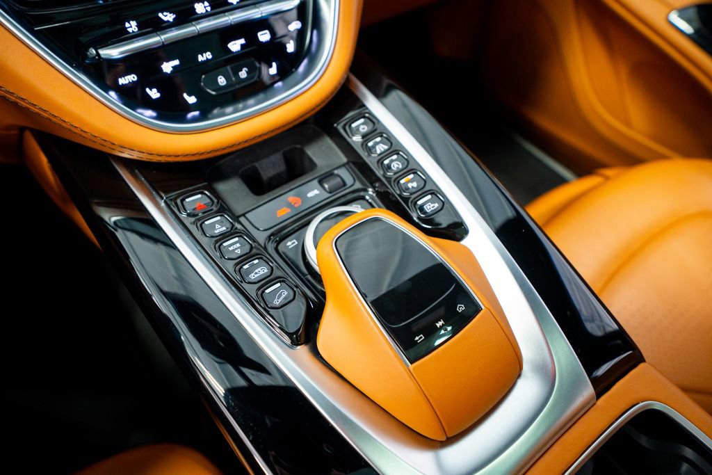 2021 Aston Martin DBX