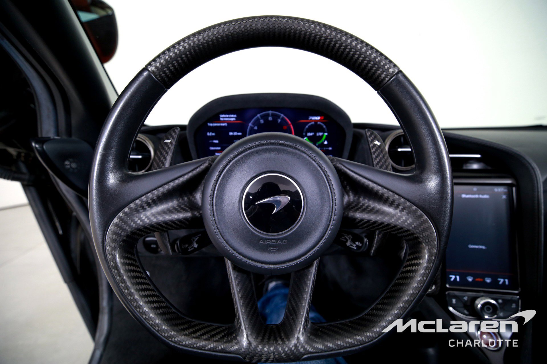 Used 2020 McLaren 720S Performance photo 16