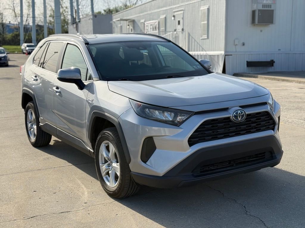 2020 Toyota RAV4 LE