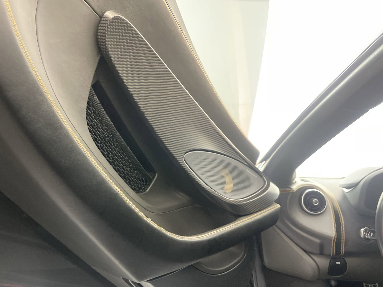 Used 2019 McLaren 600LT photo 13