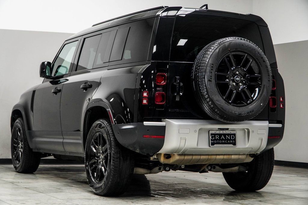 2025 Land Rover Defender 110 S