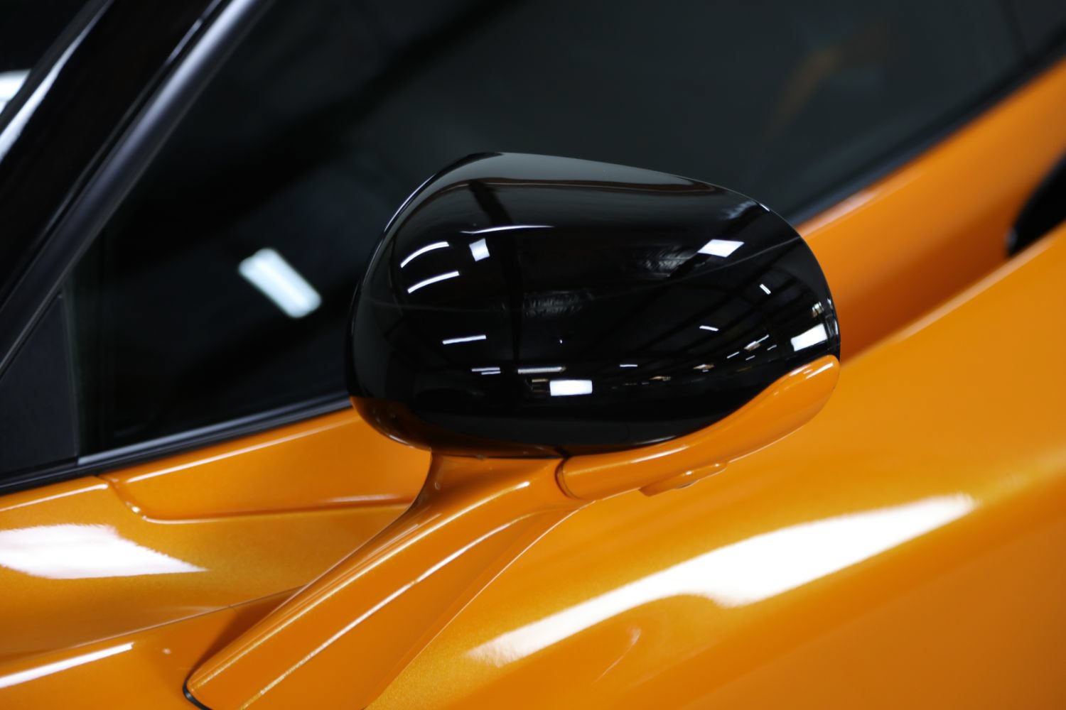 Used 2021 McLaren 765LT photo 18