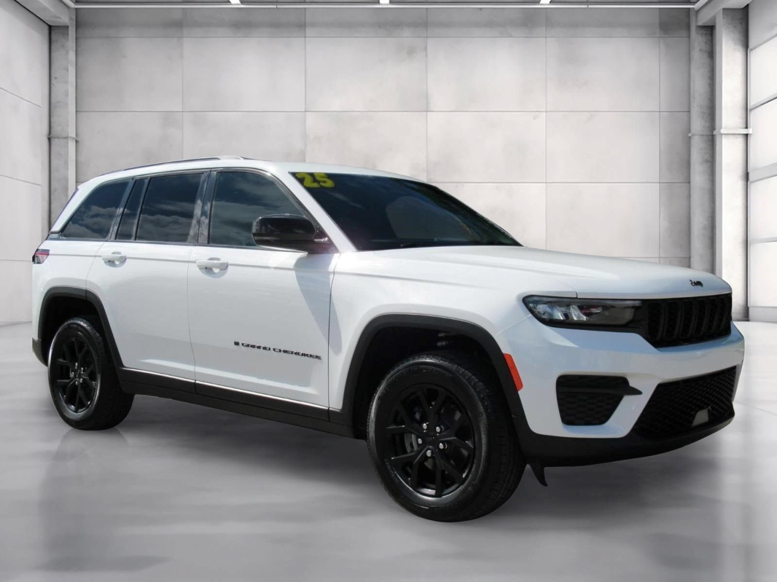 Certified 2025 Jeep Grand Cherokee Altitude