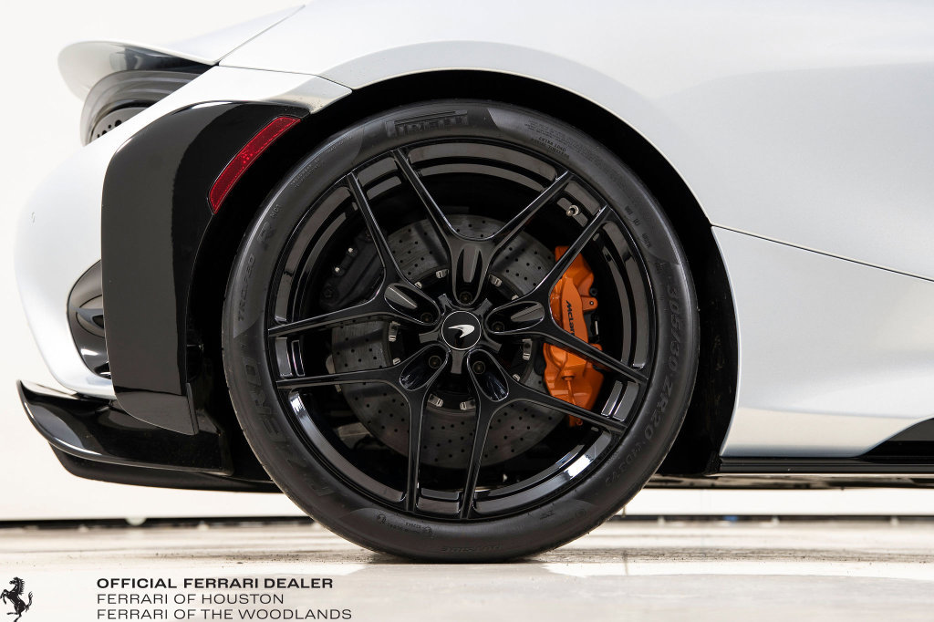 Used 2022 McLaren 765LT photo 21