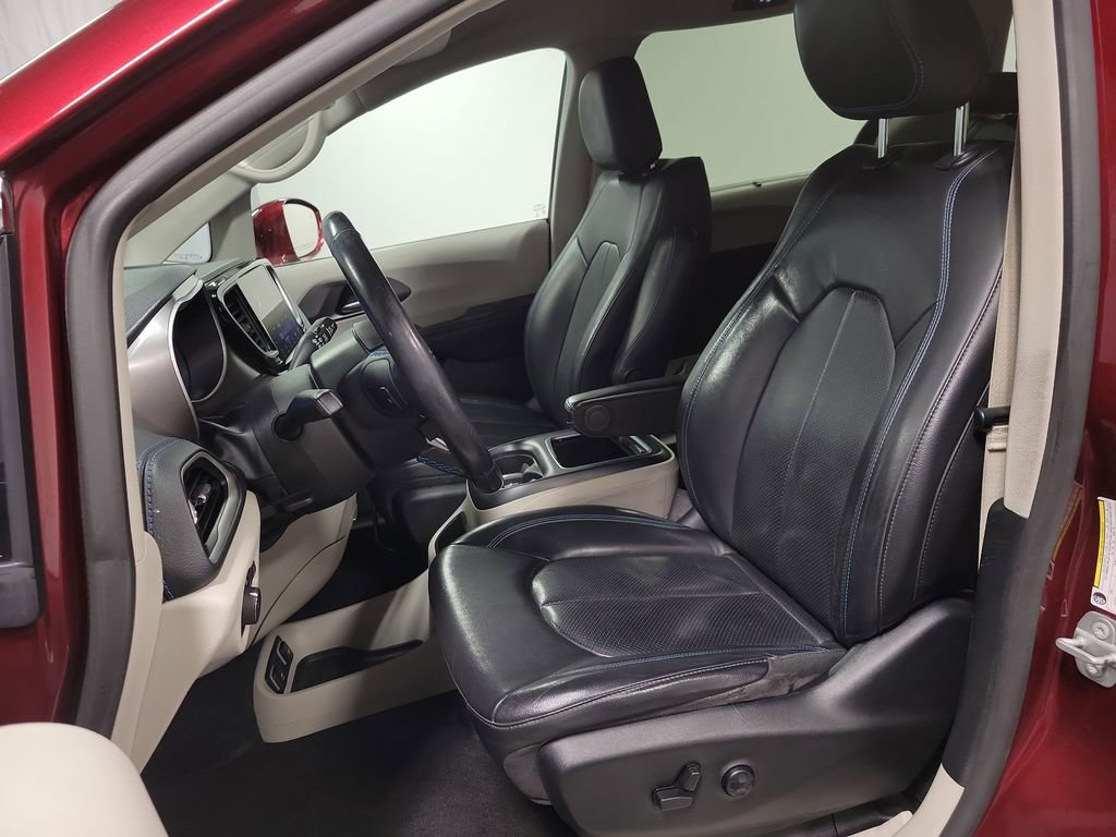 2021 Chrysler Pacifica Touring-L