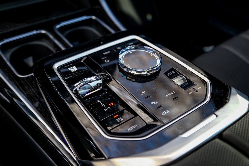 2025 BMW 760i xDrive