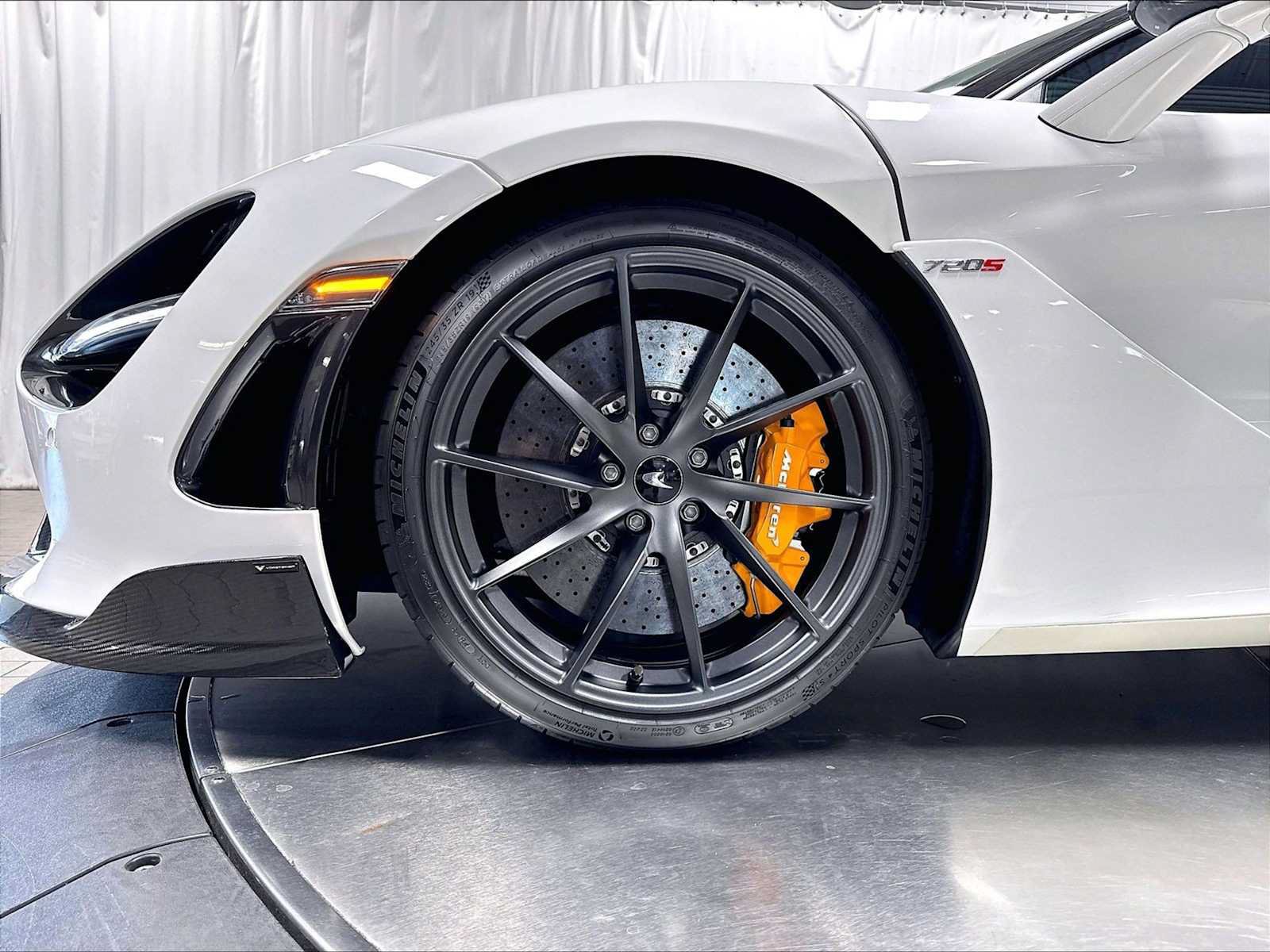 Used 2019 McLaren 720S photo 13