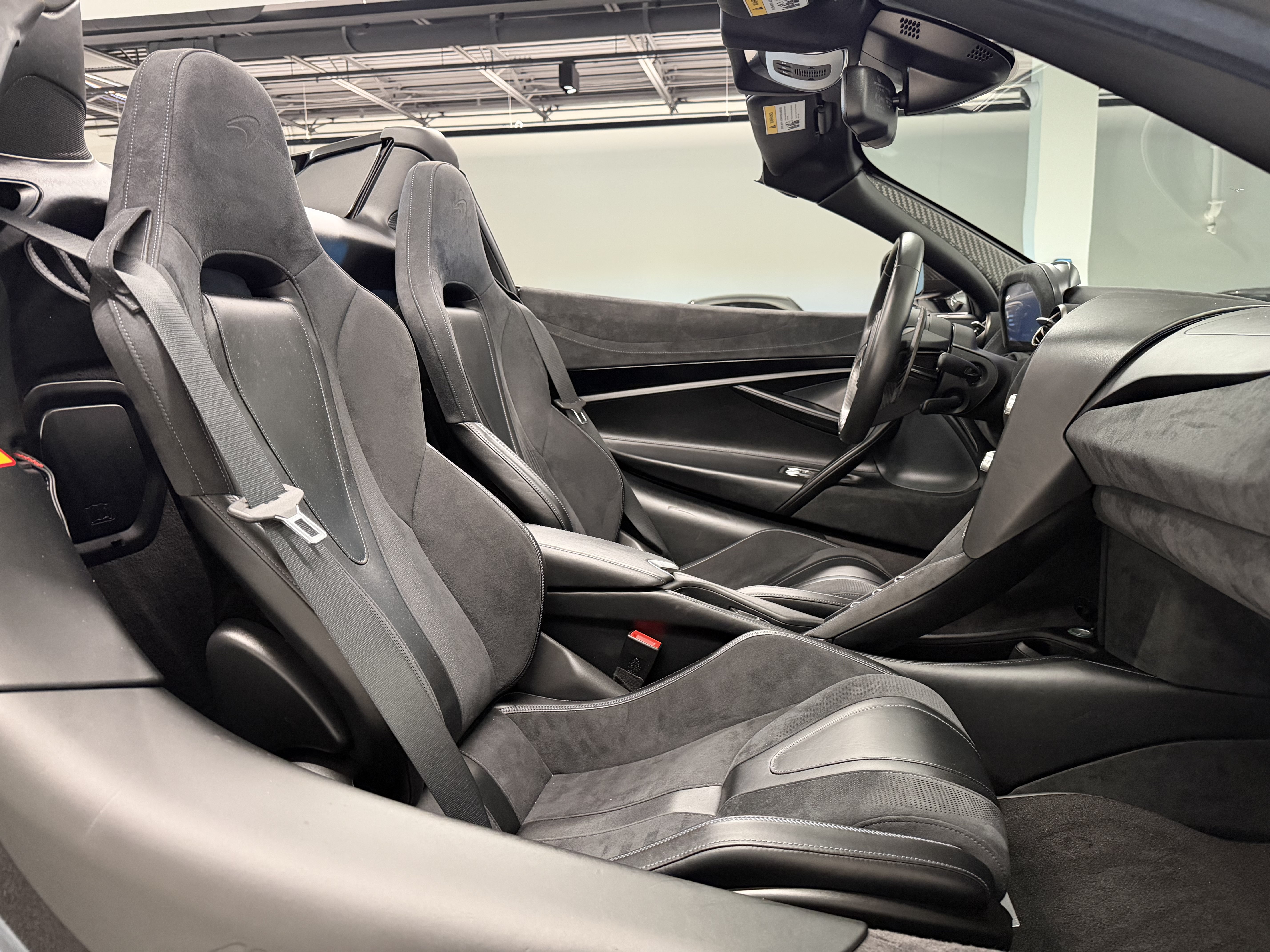 Used 2020 McLaren 720S Luxury photo 18