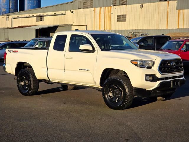 Used 2016 Toyota Tacoma SR5