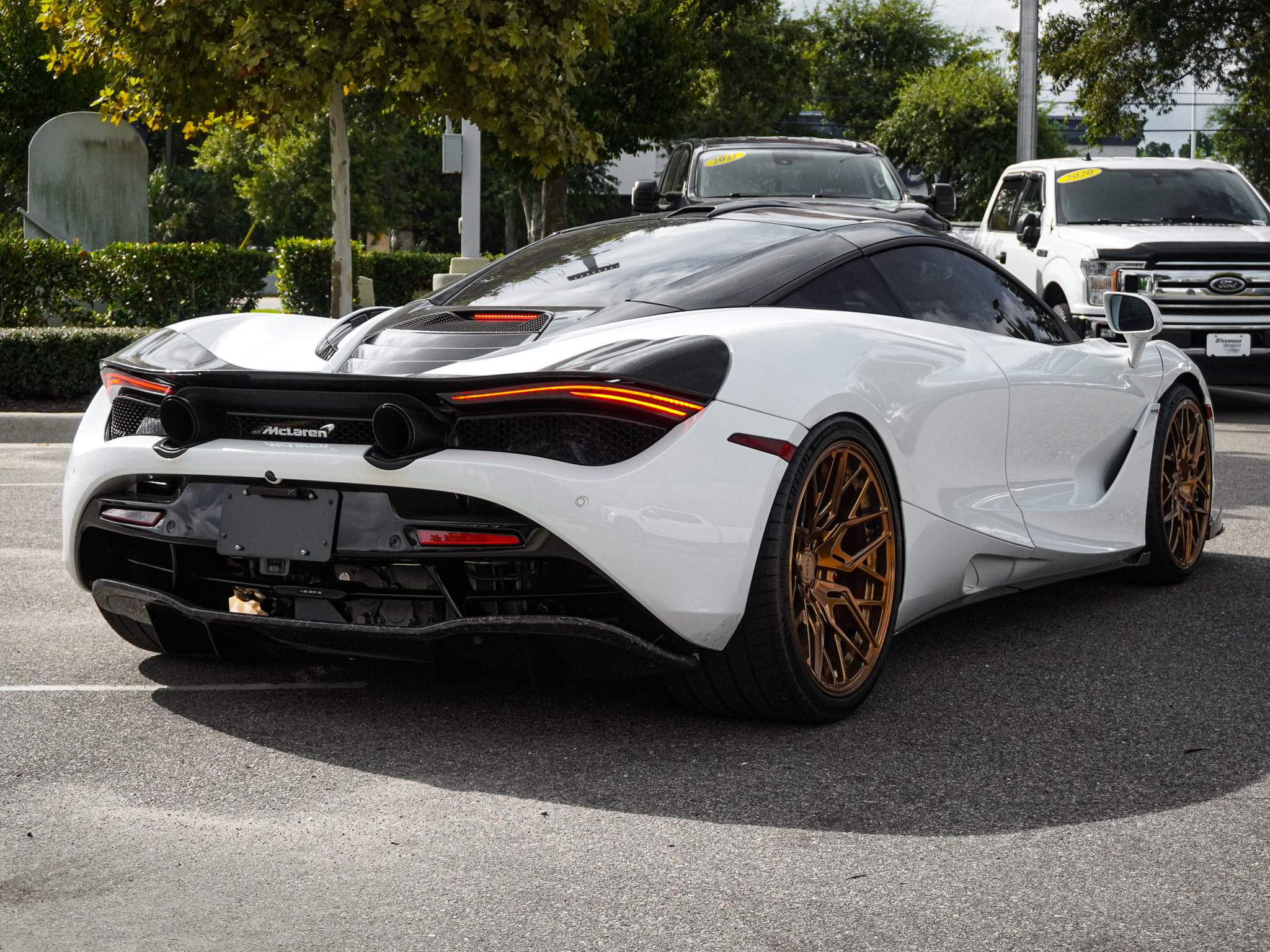 Used 2019 McLaren 720S photo 13