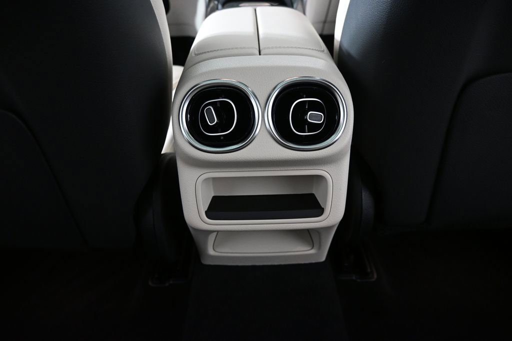 2026 Mercedes-Benz GLC 300