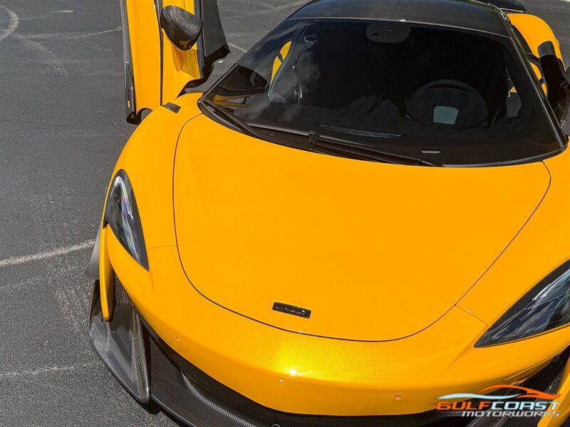 Used 2019 McLaren 600LT photo 4