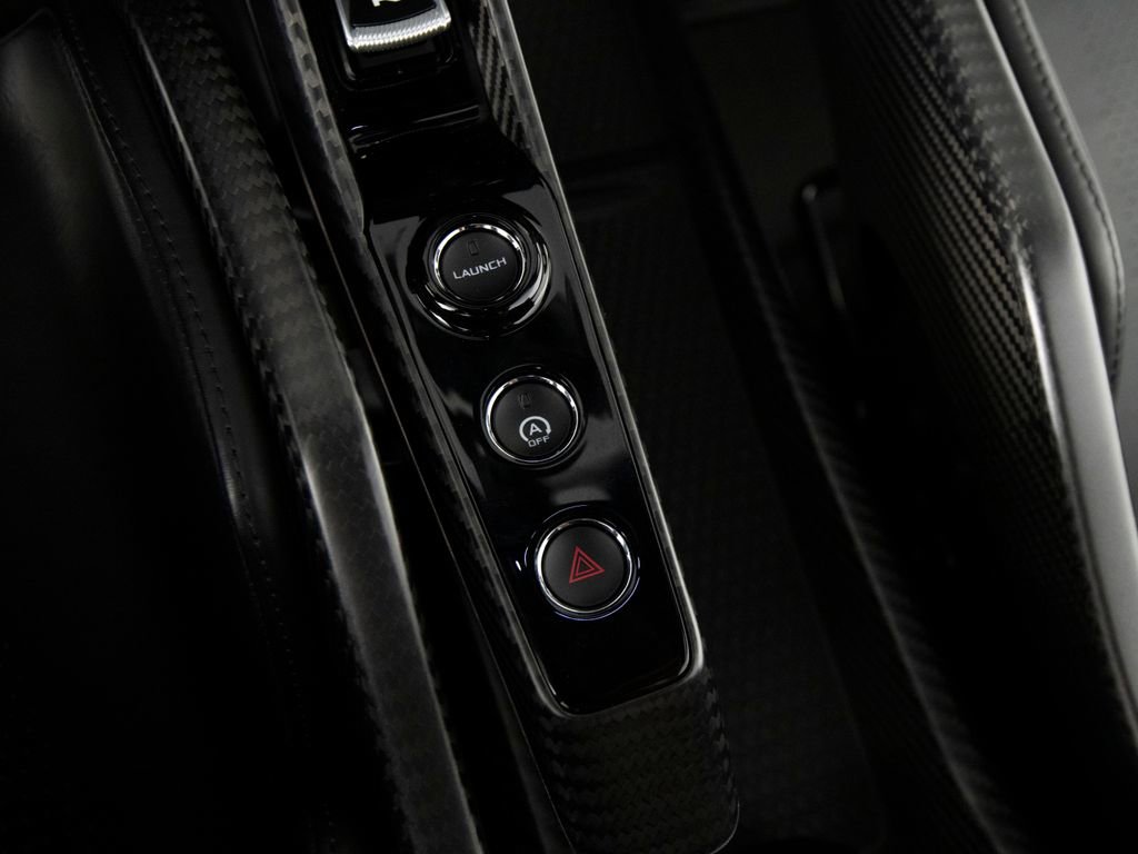 Used 2019 McLaren Senna photo 41