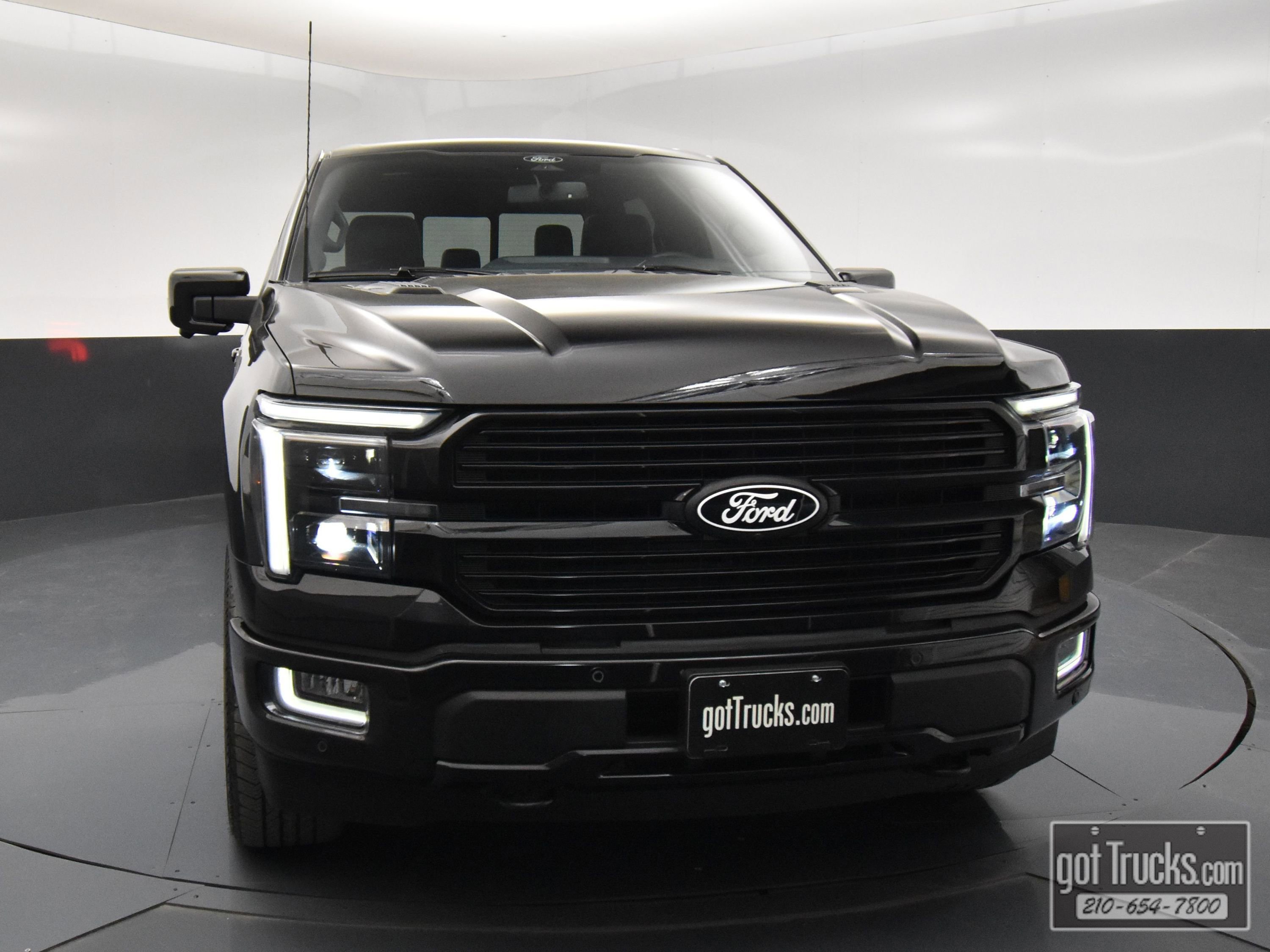 2025 Ford F150 Platinum