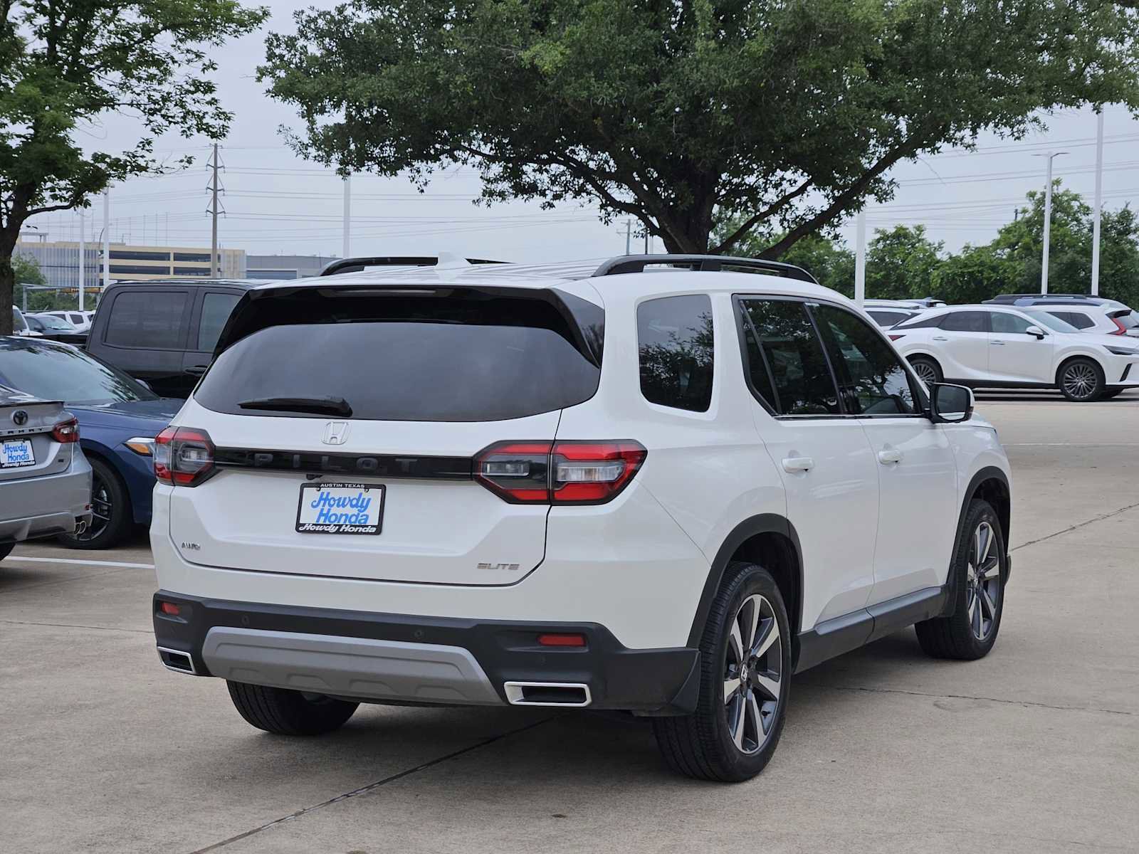 2023 Honda Pilot Elite