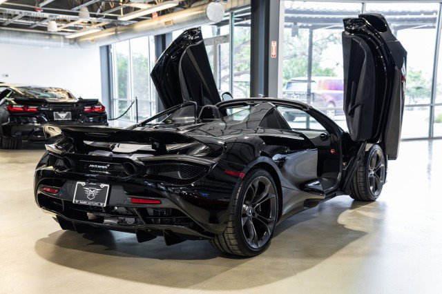 Used 2020 McLaren 720S Spider photo 6