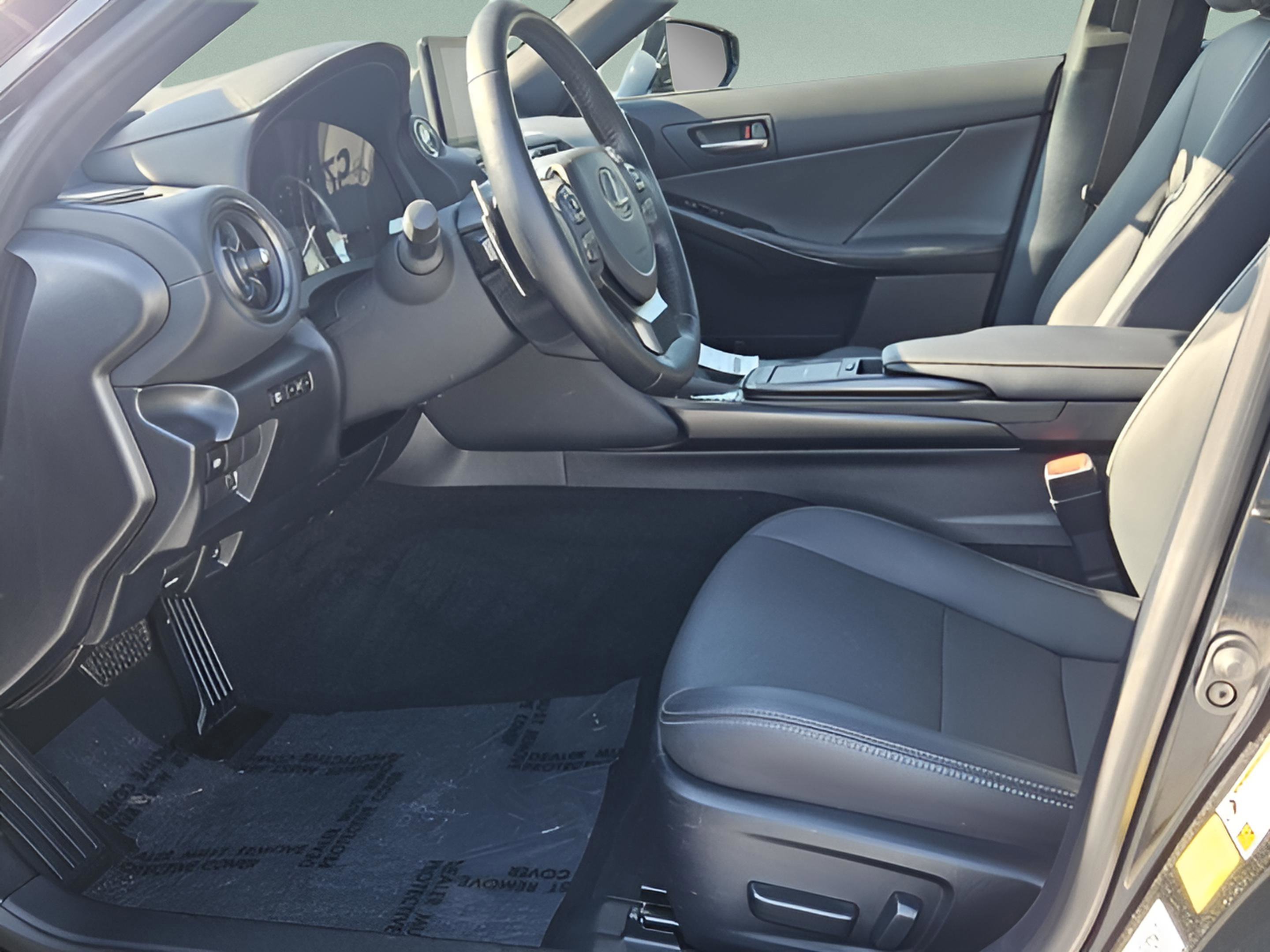 2025 Lexus IS 350 F Sport