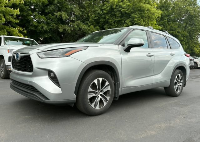 Used 2023 Toyota Highlander XLE