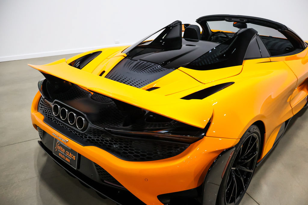 Used 2022 McLaren 765LT photo 88