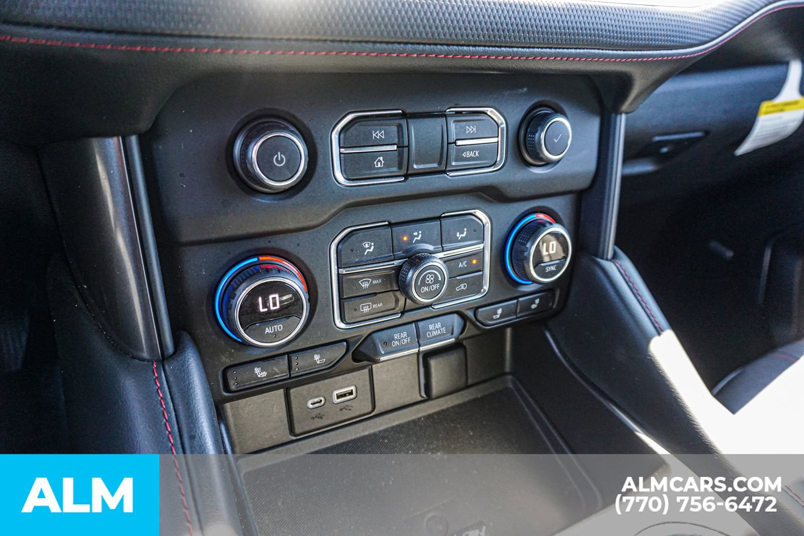 2022 Chevrolet Suburban RST