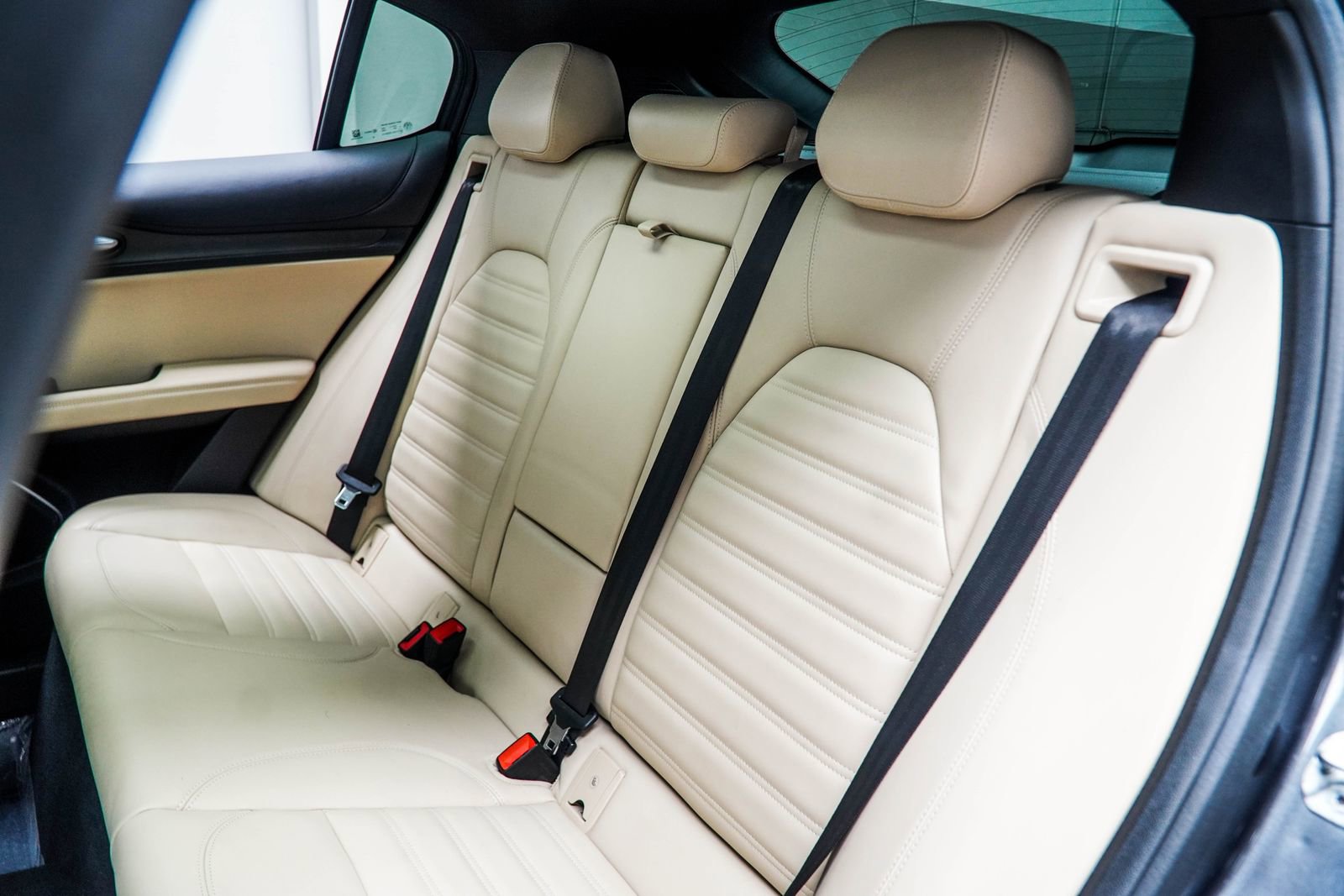 2023 Alfa Romeo Stelvio Ti Lusso