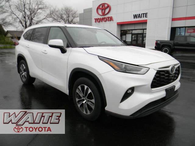 Used 2023 Toyota Highlander XLE