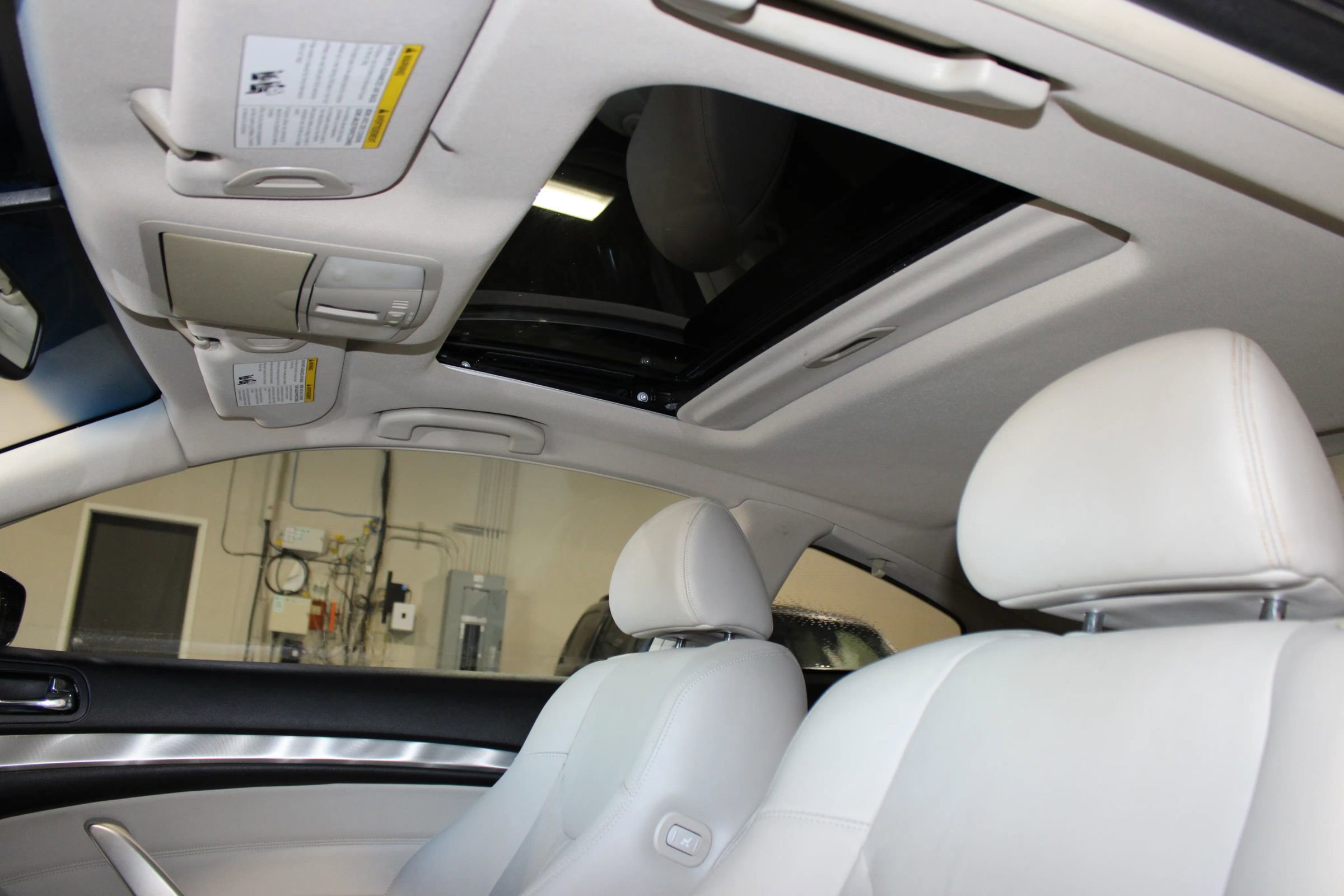 2015 INFINITI Q60 Journey