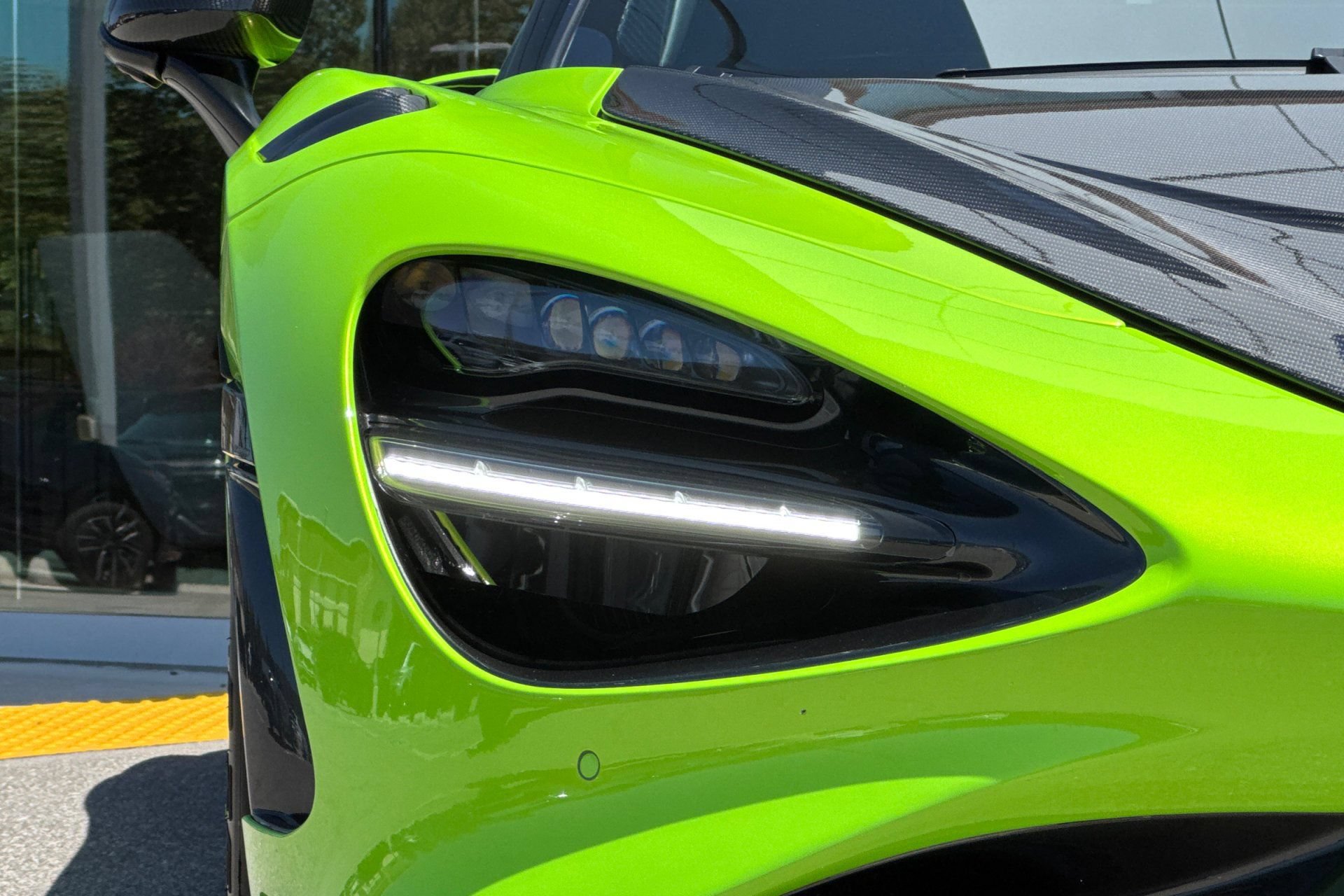 Used 2022 McLaren 765LT photo 39