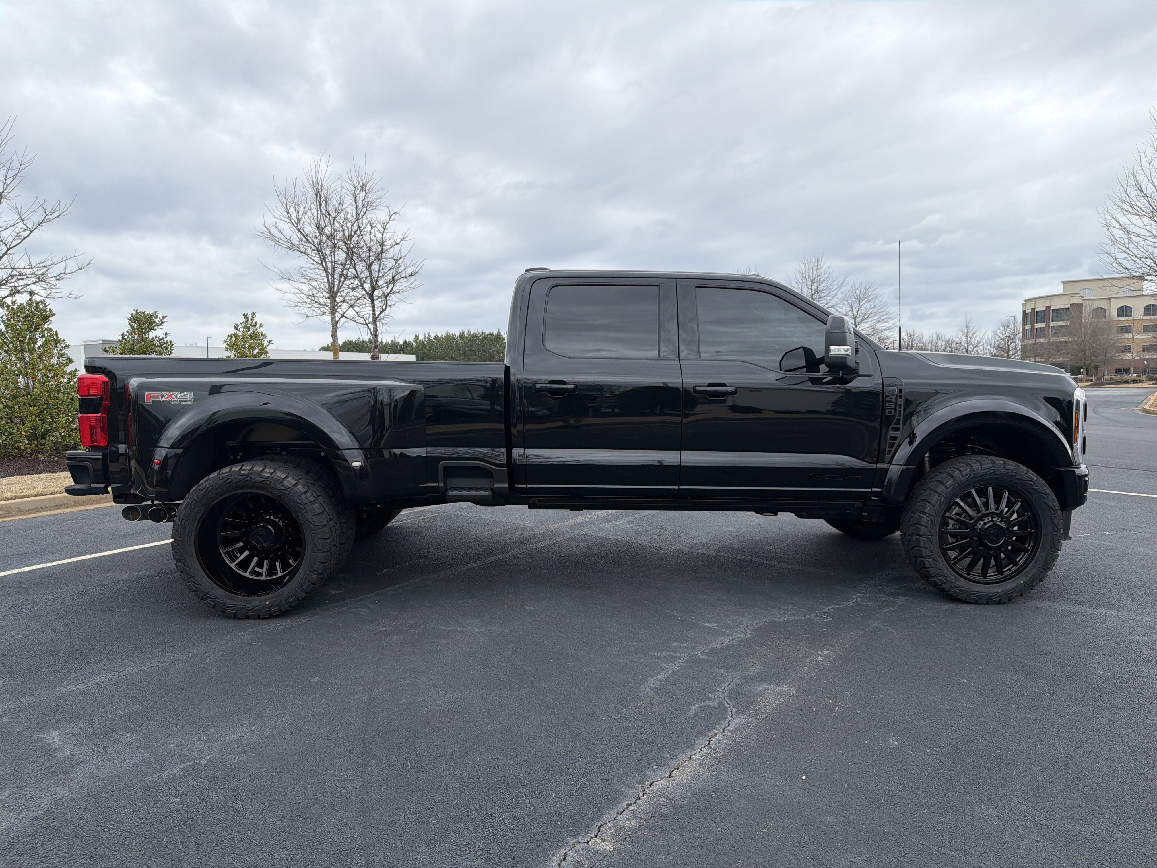 2025 Ford F450 Platinum